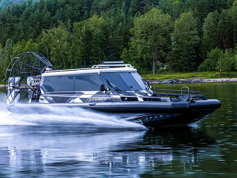 Иллюстрация Лодка Север плывёт